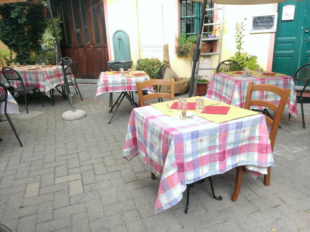 Hôtel Rossobarolo Extérieur photo