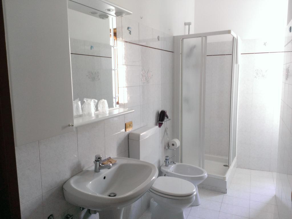 Hôtel Rossobarolo Extérieur photo