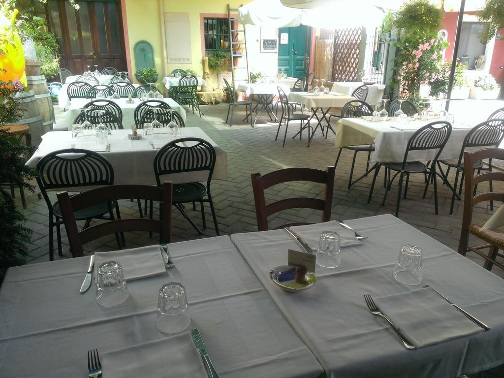 Hôtel Rossobarolo Extérieur photo